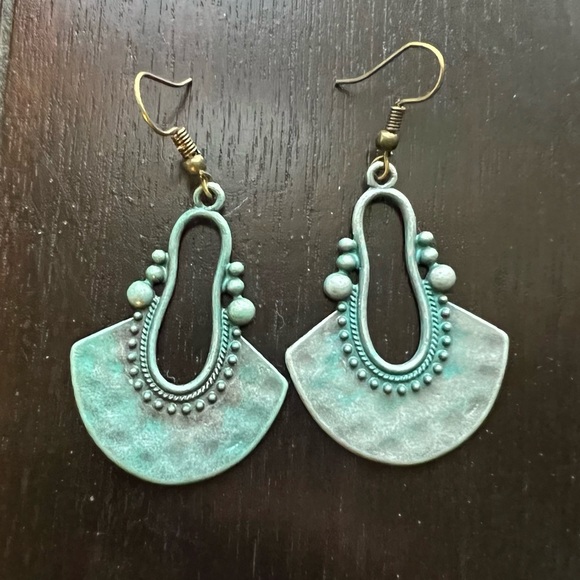 NWT Boho Style Teal Dangle Earrings - Picture 2 of 3